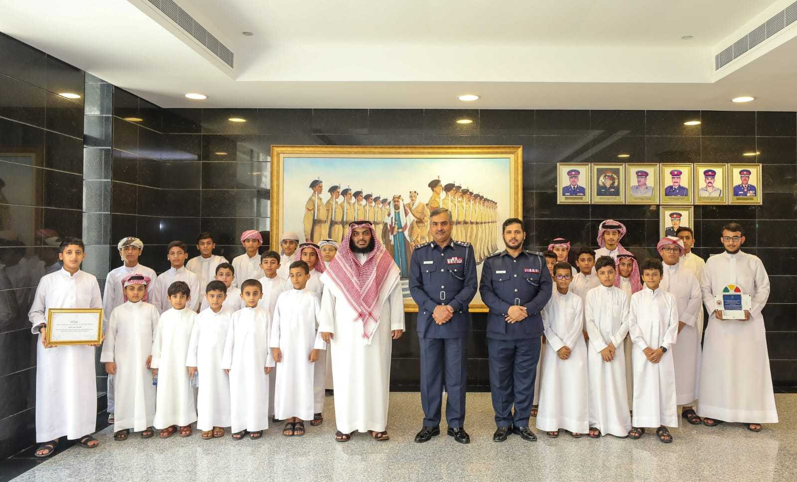 الأكاديمية الملكية للشرطة تستقبل عدداً من طلبة المدارس ومراكز تعليم القرآن الكريم<